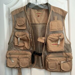 Redington tan fly fishing vest